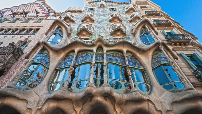 Barcelona - Gaudi Architecture- Casa Battlo